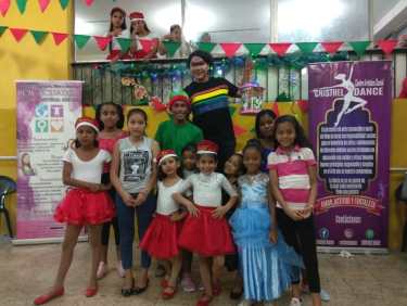 Agasajo de niños con VIH - SIlueta X - Cámara LGBT - Transmasculinos Ecuador 2019 -niños enfermeddes catastroficas - Diane Rdríguez (14)